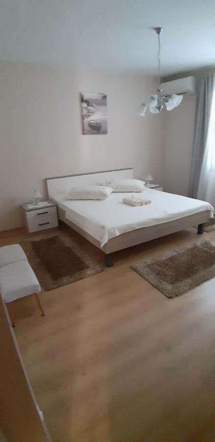Apartment Biserka Barbat na Rabu Eksteriør bilde